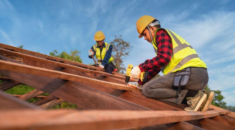 Expert Emergency Roof Repairs services in Columbus City, IA
